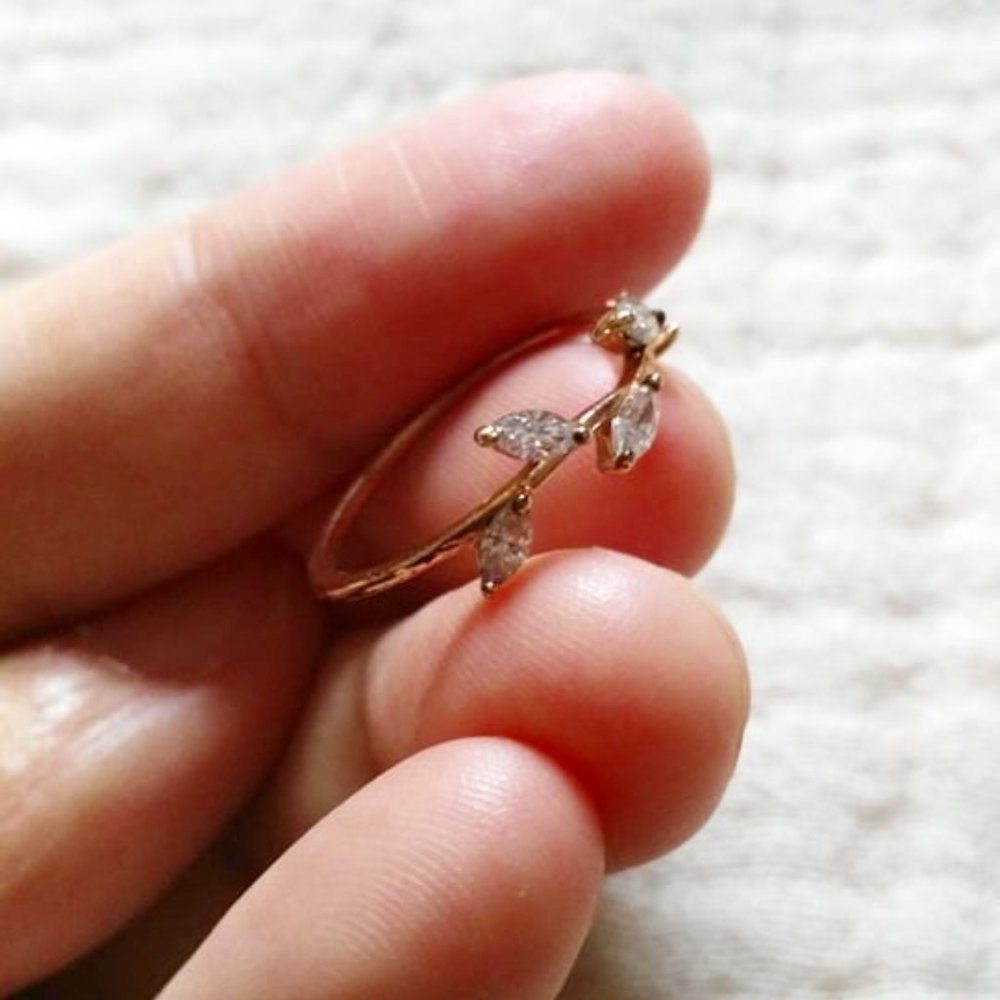 Korean costume ring ** Free with a purchase of another item**